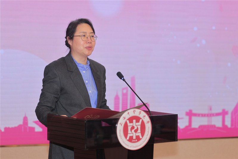 校级各类巾帼先进称号的个人和集体代表